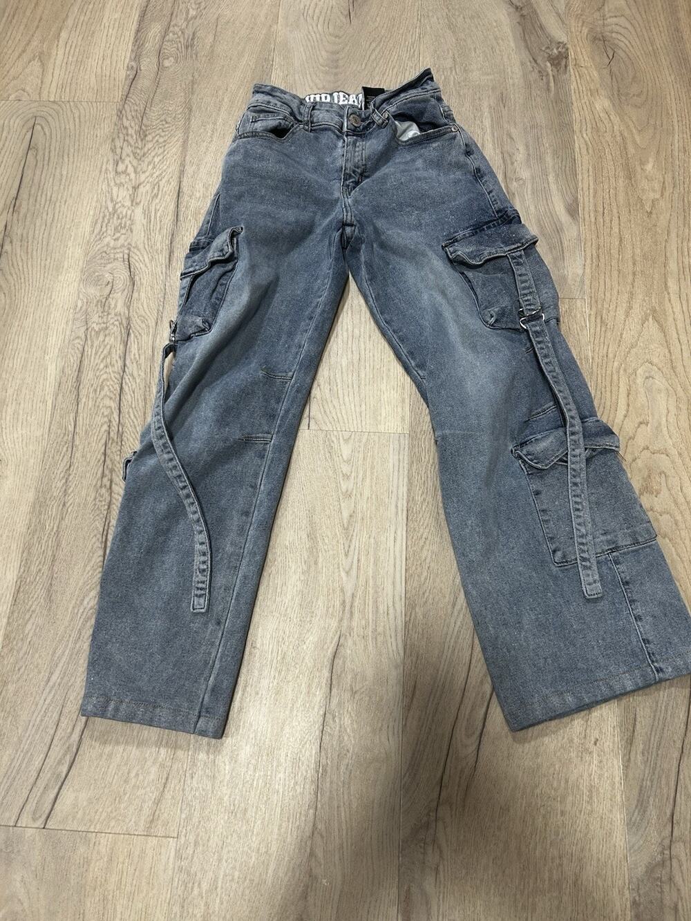 V.I.P. Women's Gray Medium Wash Denim Cargo Mid Rise Regular Fit Jeans Size 0